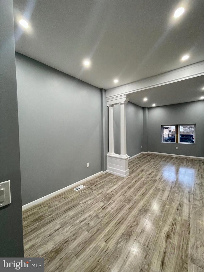 426 S 7th St, Reading, PA 19602 - photo 6