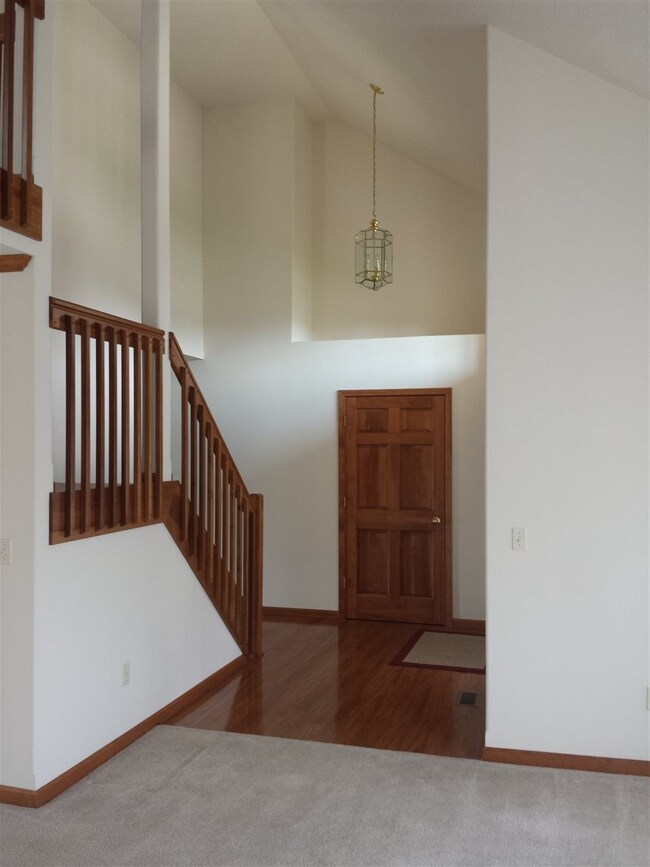 9507 Greyhawk Dr, Fort Wayne, IN 46835 - photo 7