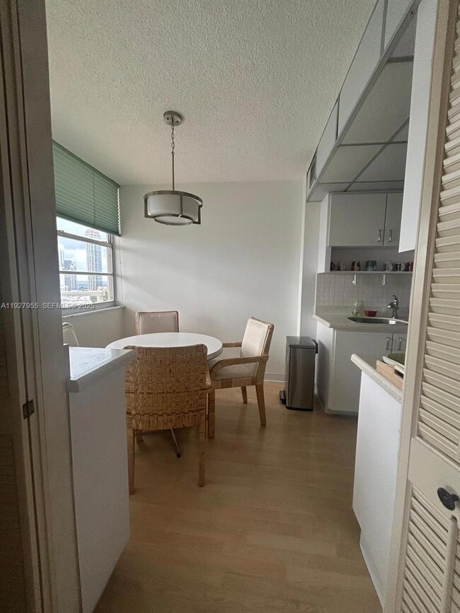 Winston Towers 200 unit 1820, Sunny Isles Beach, FL 33160 - photo 2