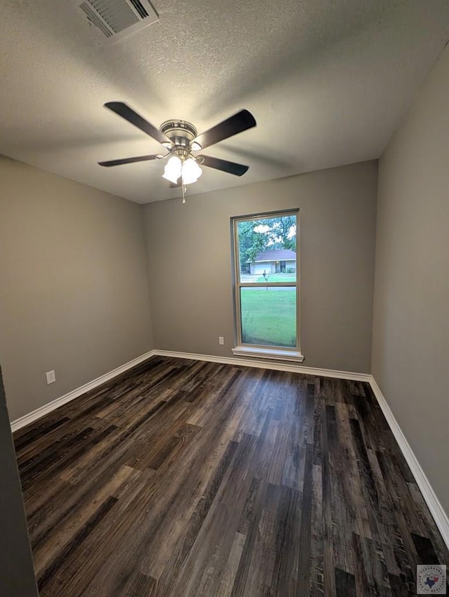 2010 E 47th St, Texarkana, AR 71854 - photo 3