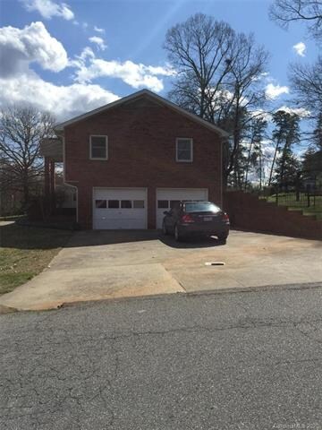 Side Load 2 car Garage
