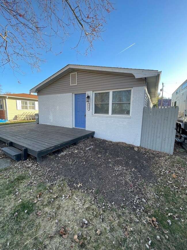 525 S Broadway St, Atlanta, IN 46031 - photo 3