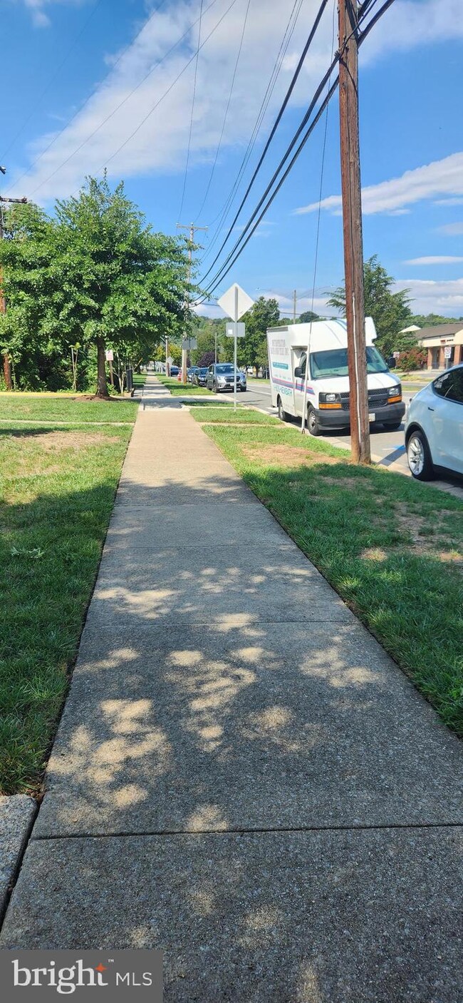 1411 Belle View Blvd unit A2, Alexandria, VA 22307 - photo 4