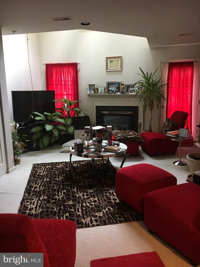 10837 Will Painter Dr, Owings Mills, MD 21117 - photo 3