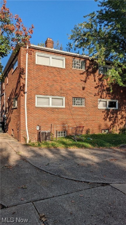 1470 Babbitt Rd, Euclid, OH 44132 - photo 5