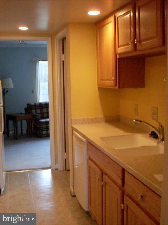 3134 Adderley Ct unit 243-F, Silver Spring, MD 20906 - photo 7