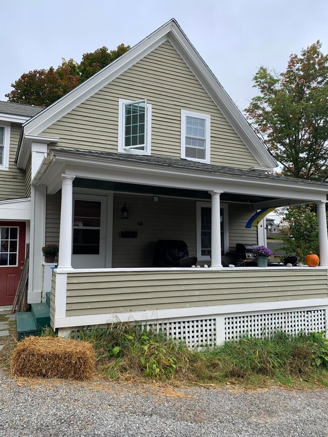 13 Spring St, Hallowell, ME 04347 - photo 2