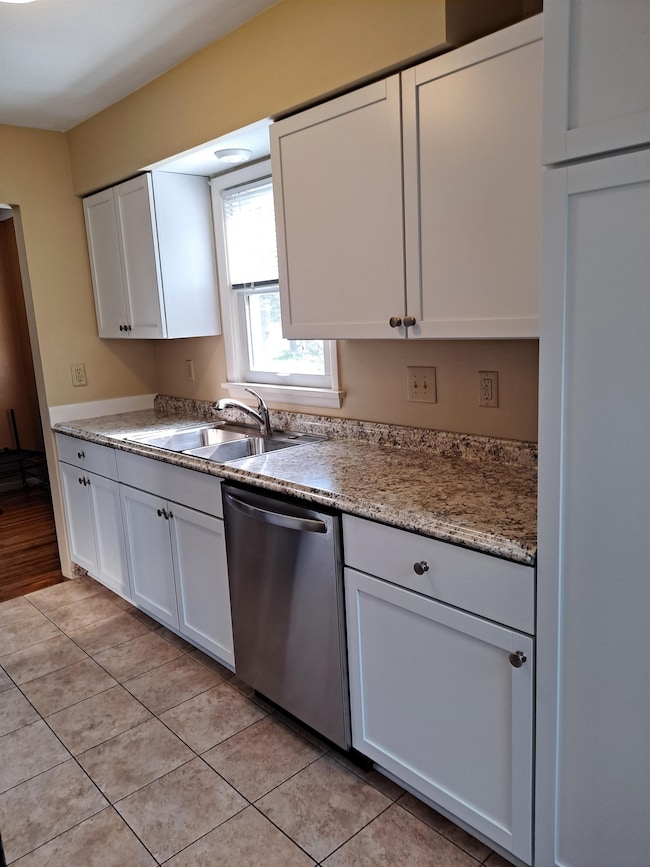 937 W Arrowhead Rd, Duluth, MN 55811 - photo 4