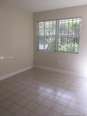 4262 SW 68th Ct, Miami, FL 33155 - photo 2
