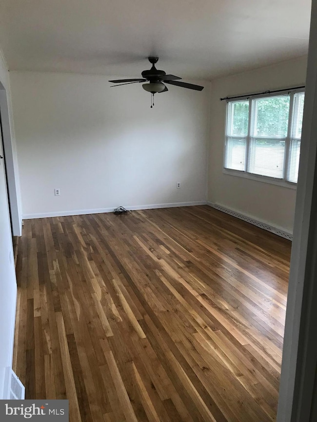 46 E Lemon St, Lititz, PA 17543 - photo 2