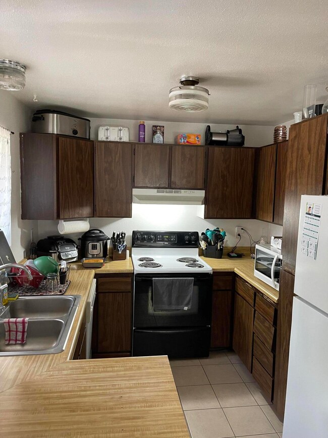 1136 Kitchen