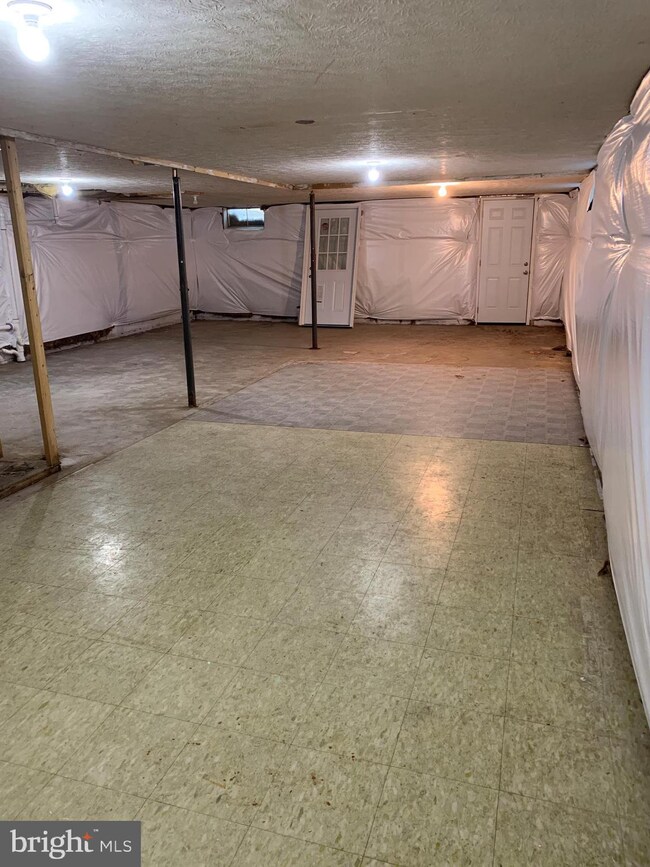 176 English Muffin Way, Berkeley Springs, WV 25411 - photo 7