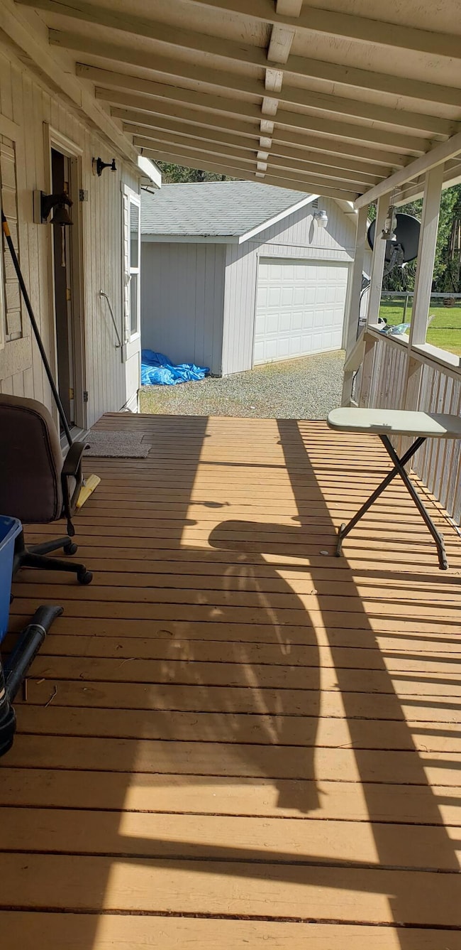 caovered front deck on home