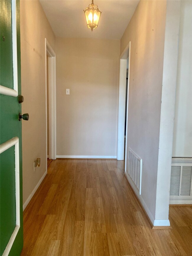 1111 Helms Rd, Houston, TX 77088 - photo 5