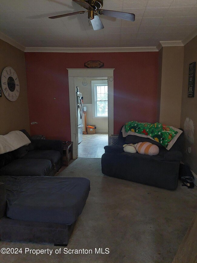 1129 Amherst St, Scranton, PA 18504 - photo 4