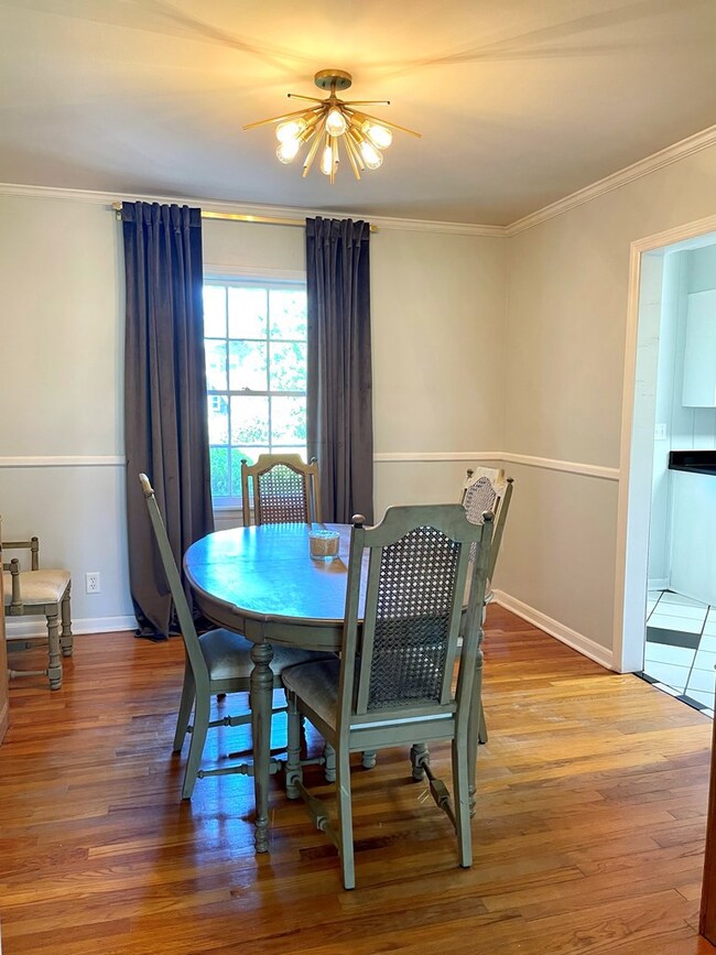 1907 Robinhood Rd, Albany, GA 31707 - photo 5