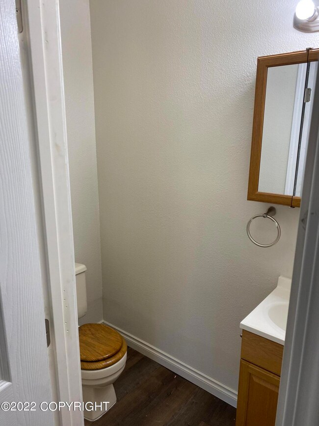 1420 Carolyn Cir unit D, Anchorage, AK 99504 - photo 5
