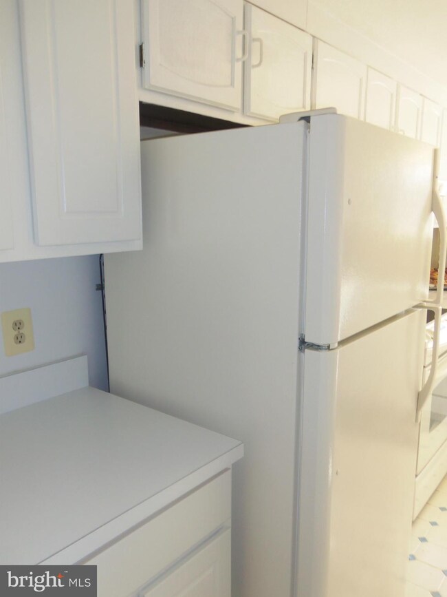 3202 Gleneagles Dr, Silver Spring, MD 20906 - photo 4