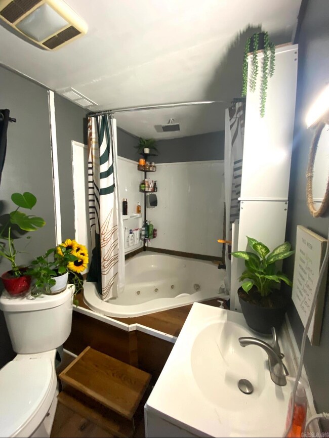 1801 Bishop Warren Dr, Little Rock, AR 72204 - photo 7