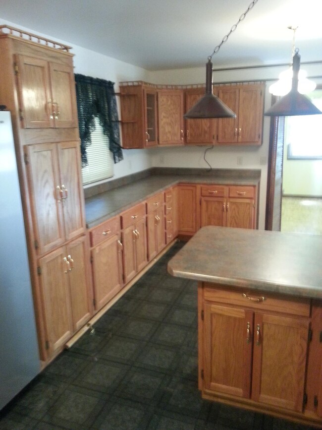 1507 S 3rd St, Council Bluffs, IA 51503 - photo 4