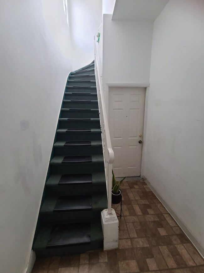 6015 Jefferson St, West New York, NJ 07093 - photo 3