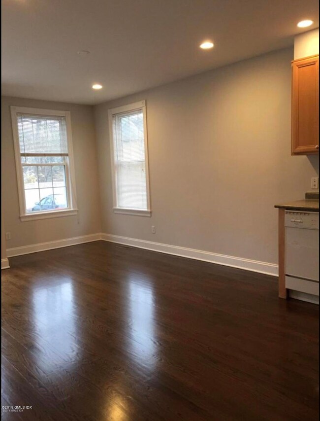 285 Davis Ave unit 1A, Greenwich, CT 06830 - photo 3