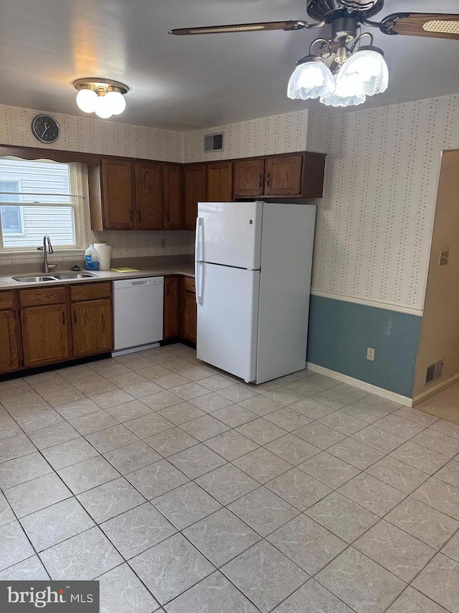 458 Elizabeth St, Highspire, PA 17034 - photo 4