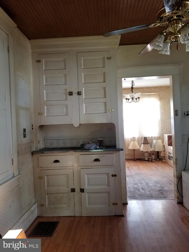 32 N Girard St, Woodbury, NJ 08096 - photo 5