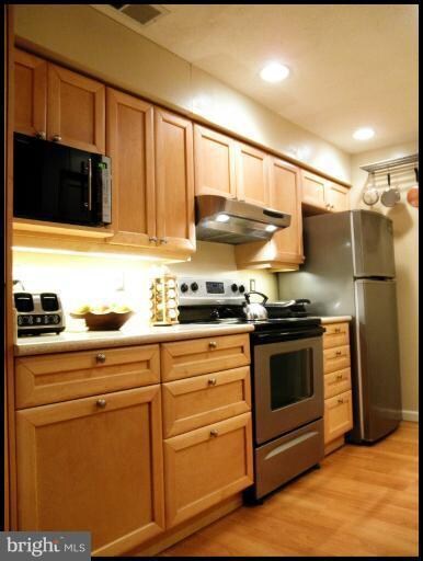 6015 Rock Glen Dr unit 406, Elkridge, MD 21075 - photo 3