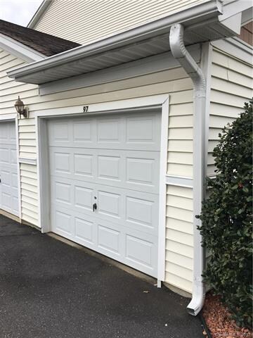 One car garage
