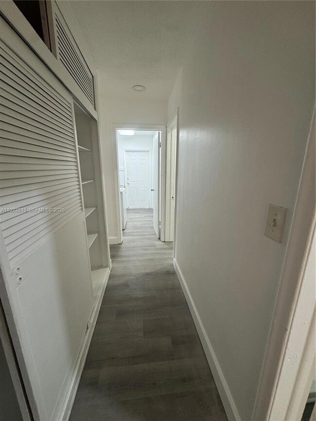 1633 NW 8th Ave unit 1, Fort Lauderdale, FL 33311 - photo 5