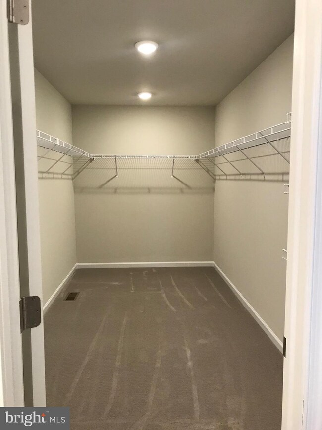 10 Danbury Ct, Reading, PA 19605 - photo 6