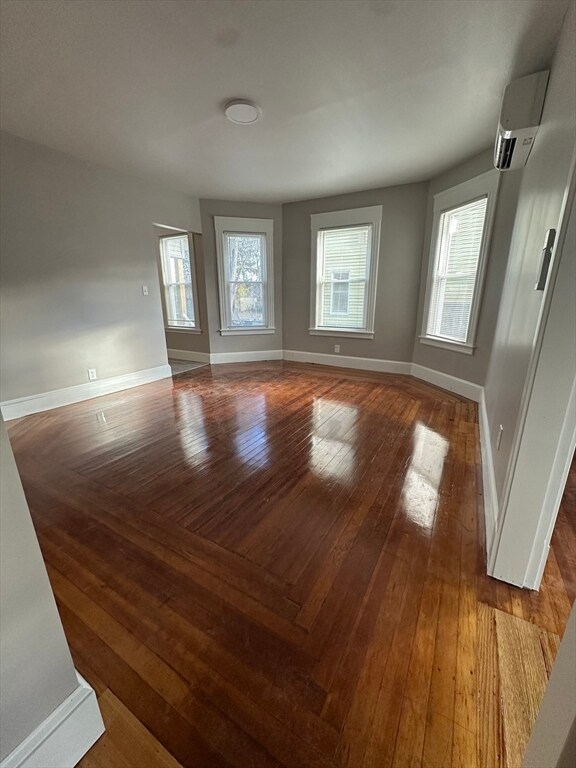 37 Cortland St unit 1, Springfield, MA 01109 - photo 3