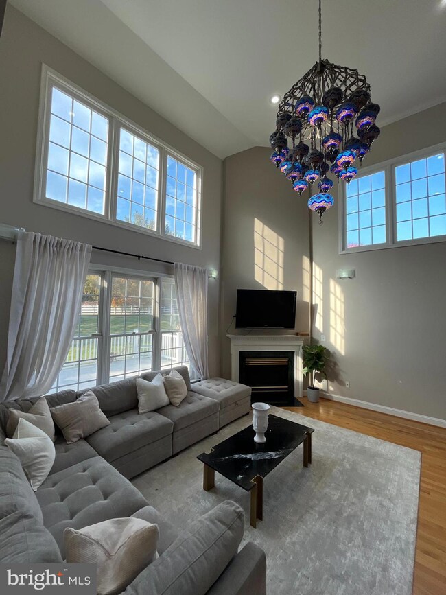 2816 Crossfields Way, Herndon, VA 20171 - photo 7