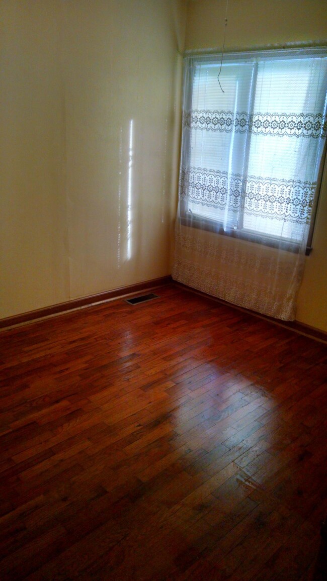 103 E South St, Nixa, MO 65714 - photo 4