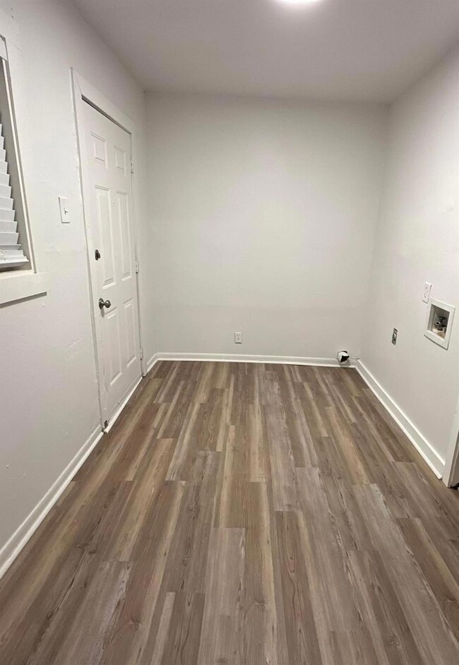 906 W Coffin St, Denison, TX 75020 - photo 4