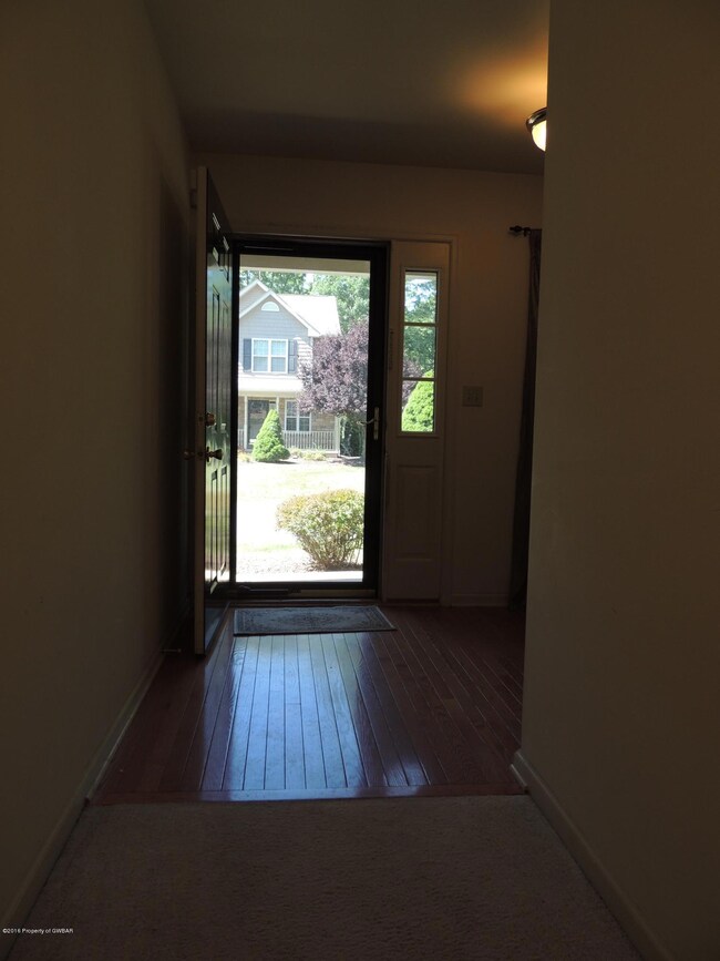 2 Sand Hollow Dr, Drums, PA 18222 - photo 3