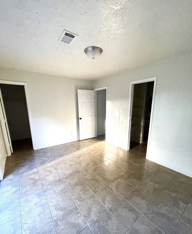 10047 Woodico Ct, Houston, TX 77038 - photo 7