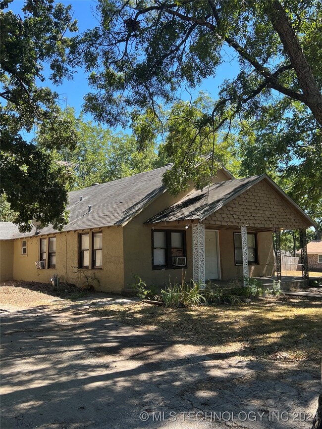 1132 C St SE, Ardmore, OK 73401 - photo 3
