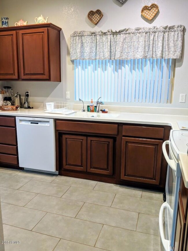 1852 E Bendix Dr, Tempe, AZ 85283 - photo 5