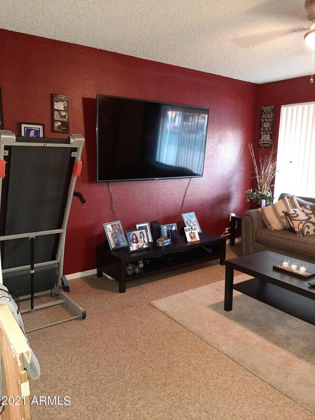 2202 N 54th Ln unit 9, Phoenix, AZ 85035 - photo 6