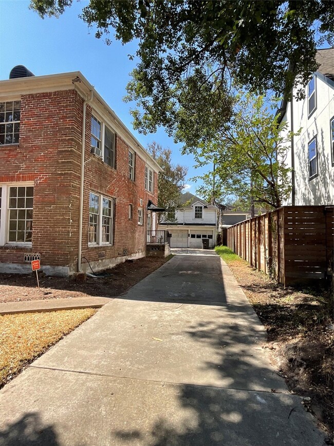 3212 Shenandoah St, Houston, TX 77021 - photo 4