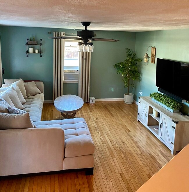 5 Emery St unit B, Merrimac, MA 01860 - photo 4