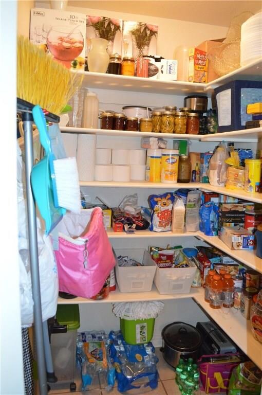 Walk in pantry off kitchen