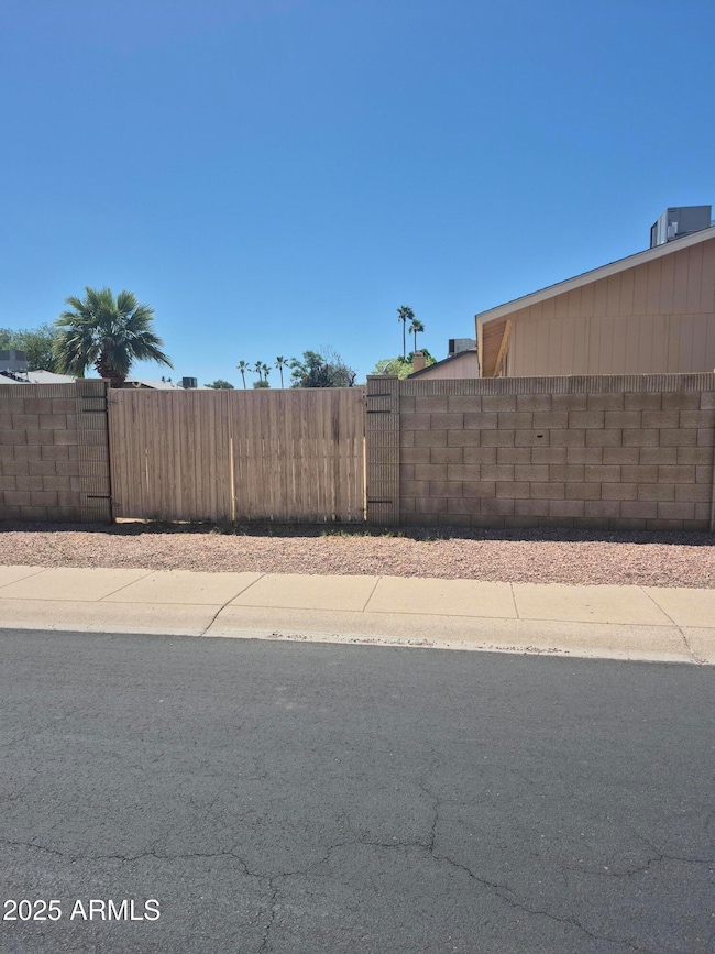 RV Gate w Easy Access