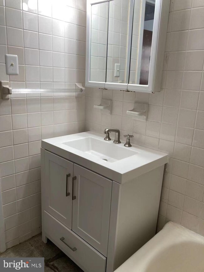 Radnor House unit 522, Bryn Mawr, PA 19010 - photo 6