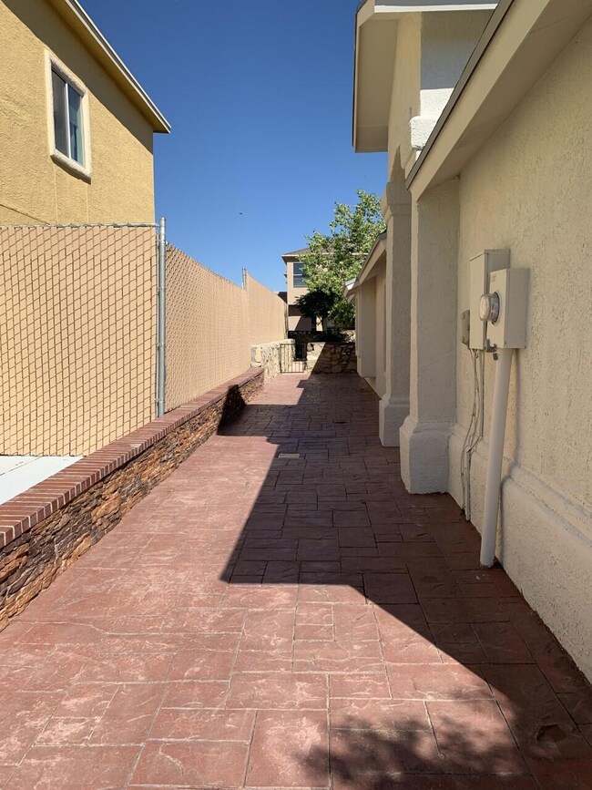 14049 Peter Noyes Dr, El Paso, TX 79928 - photo 5