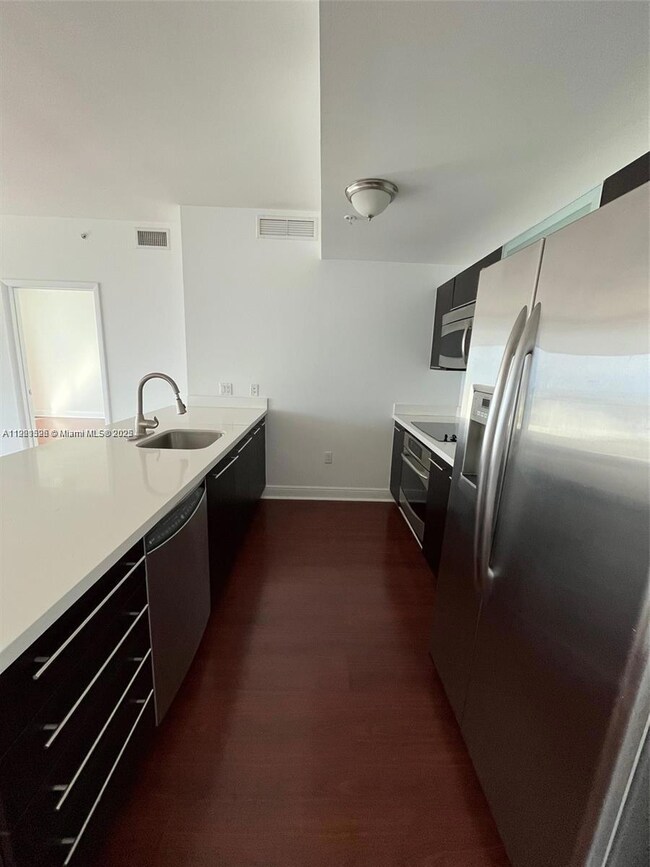 The Ivy Condominium unit 4105, Miami, FL 33130 - photo 6