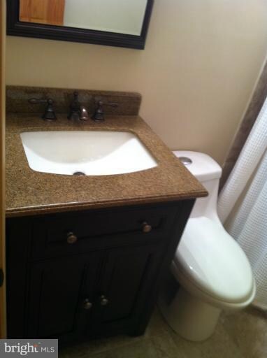 213 Oakton Rd, Gaithersburg, MD 20877 - photo 5