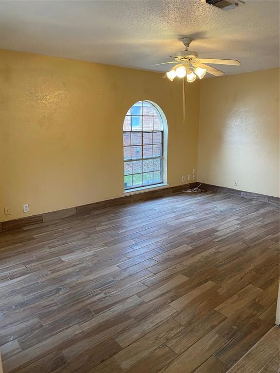 614 Billie Ruth Ln, Hurst, TX 76053 - photo 3